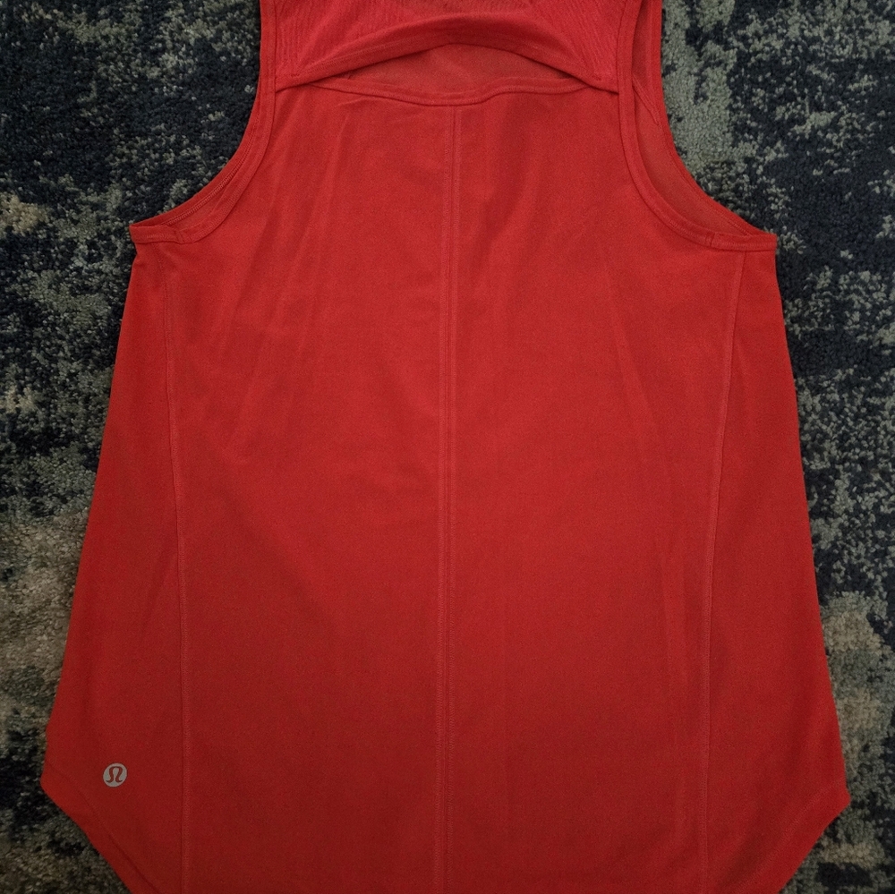 Lululemon tank
